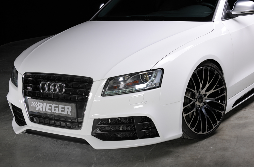 Audi Einstiegsbeleuchtung Weiß A4 S4 RS4 A5 S5 RS5 A3 TT A1 Q5 in Bayern -  Rosenheim, Tuning & Styling Anzeigen